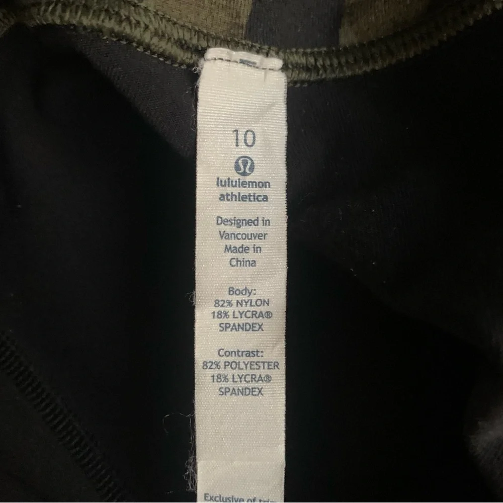 Lululemon Skinny Groove Pant II
*Full-On Luon (Roll Down) - Picture 11 of 11